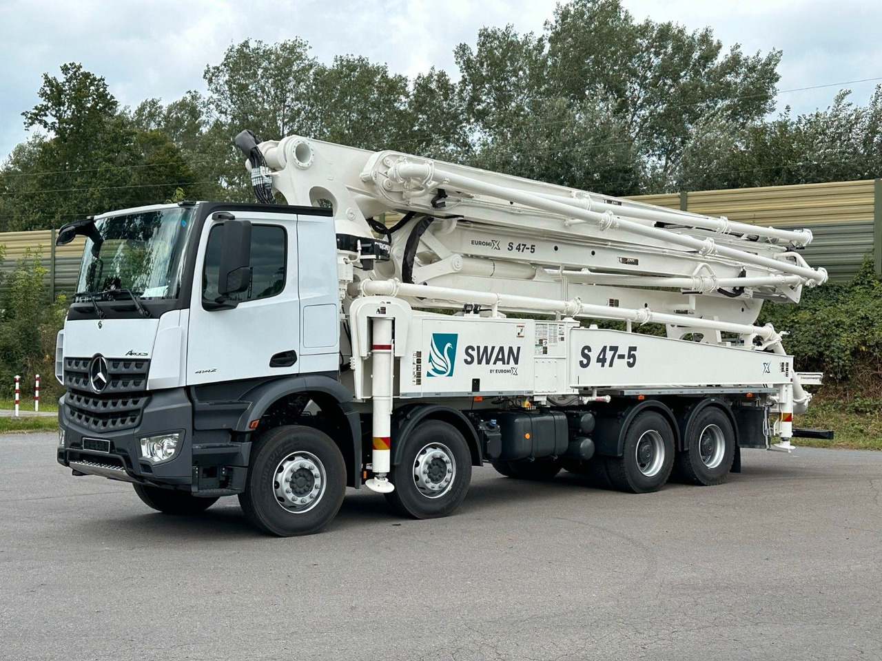 Mercedes-Benz Arocs 5 4142 8x4 SWAN TSP 47-5 160RZ ( 47m ) - Автобетоносмеситель: фото 3 Mercedes-Benz Arocs 5 4142 8x4 SWAN TSP 47-5 160RZ ( 47m ) - Автобетоносмеситель: фото 3