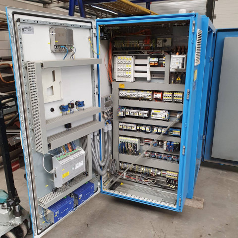 ZIEGLER Generator, WKK, M.A.N. motor (E0834) 50 KW electric/ 80KW thermic 1500 RPM 4 cylinders Sound muted - Воздушный компрессор: фото 2 ZIEGLER Generator, WKK, M.A.N. motor (E0834) 50 KW electric/ 80KW thermic 1500 RPM 4 cylinders Sound muted - Воздушный компрессор: фото 2