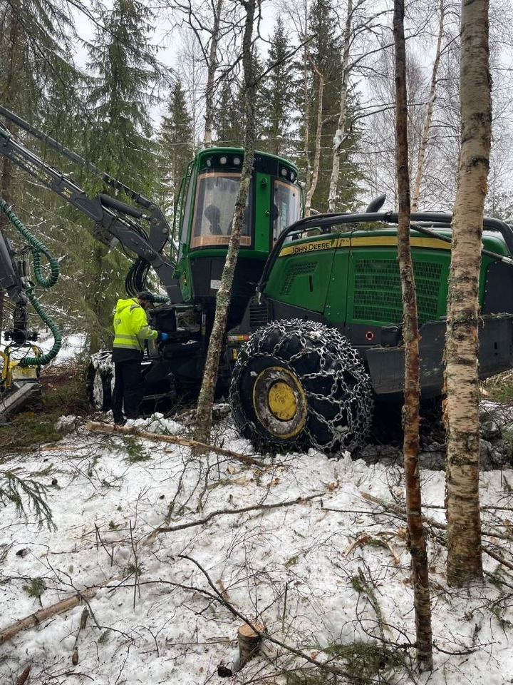 John Deere 1070 G  - Харвестер: фото 4 John Deere 1070 G  - Харвестер: фото 4