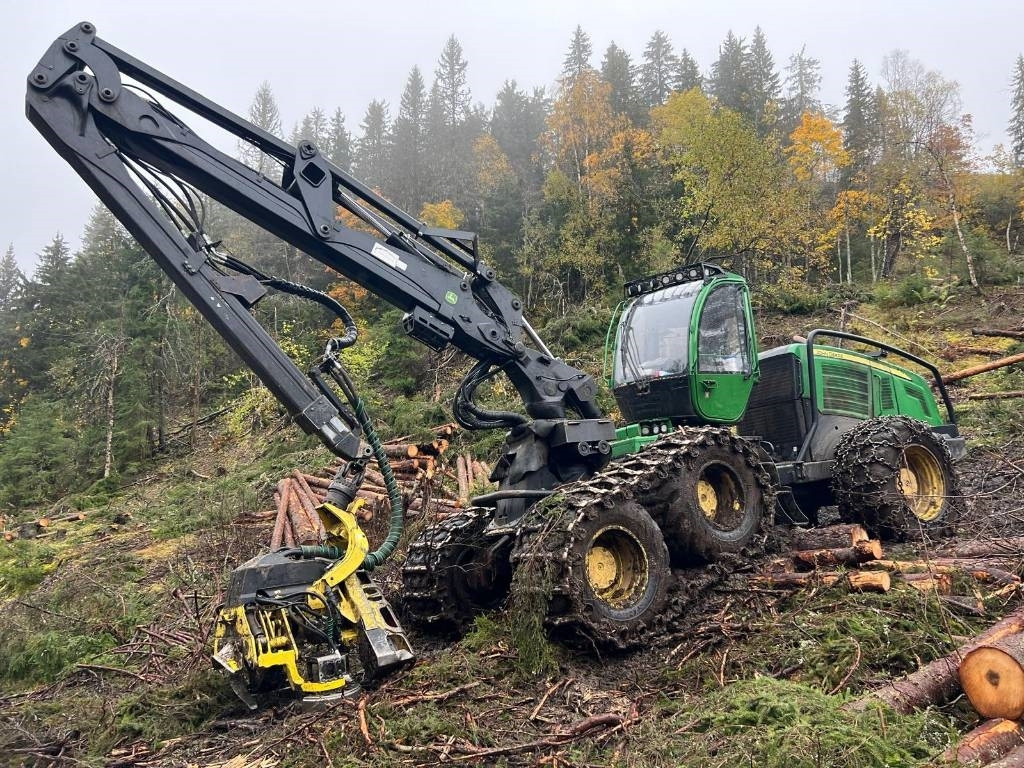 John Deere 1270 E  - Харвестер: фото 1 John Deere 1270 E  - Харвестер: фото 1