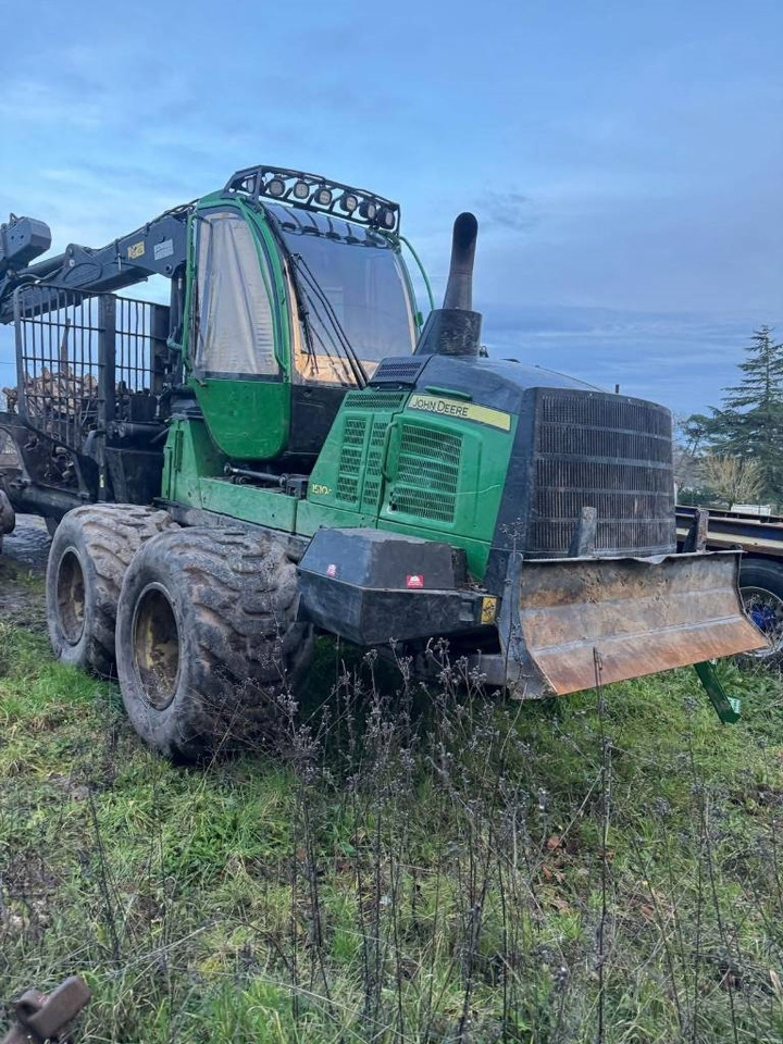 John Deere 1510G - Форвардер: фото 1 John Deere 1510G - Форвардер: фото 1