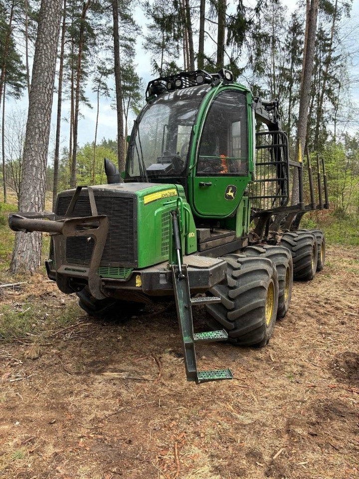 John Deere 810 E  - Форвардер: фото 1 John Deere 810 E  - Форвардер: фото 1