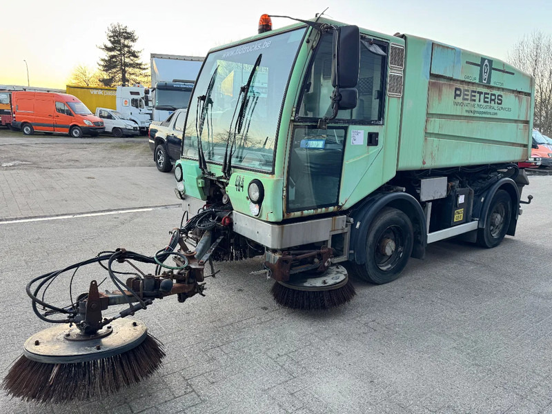 Bucher CITYCAT 5000SL **SWEEPER-BALAYEUSE** - Подметально-уборочная машина: фото 1 Bucher CITYCAT 5000SL **SWEEPER-BALAYEUSE** - Подметально-уборочная машина: фото 1