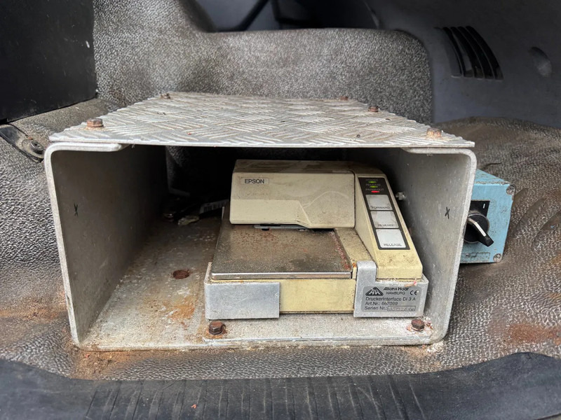 Грузовик-цистерна DAF LF 45 **FUELTANKER-PETROLIER-BELGIAN TRUCK**: фото 12 Грузовик-цистерна DAF LF 45 **FUELTANKER-PETROLIER-BELGIAN TRUCK**: фото 12