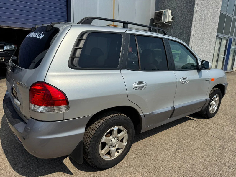 Hyundai Santa Fe **97000KM ONLY** - Внедорожник: фото 4 Hyundai Santa Fe **97000KM ONLY** - Внедорожник: фото 4