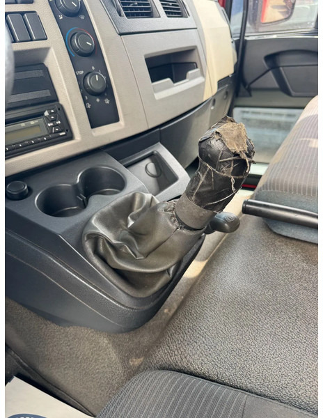 Грузовик с закрытым кузовом Volvo FL 240 **EURO 4-MANUAL GEARBOX**: фото 17