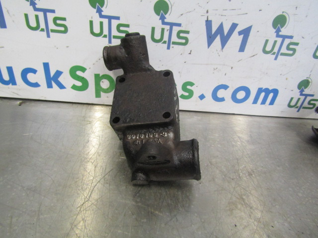 CUMMINS M11 THERMOSTAT HOUSING P/NO 3076793-3 - Двигатель и запчасти для Грузовиков: фото 1 CUMMINS M11 THERMOSTAT HOUSING P/NO 3076793-3 - Двигатель и запчасти для Грузовиков: фото 1