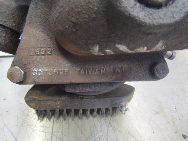 CUMMINS M11 WATER PUMP P/NO 3073695 - Двигатель и запчасти для Грузовиков: фото 3 CUMMINS M11 WATER PUMP P/NO 3073695 - Двигатель и запчасти для Грузовиков: фото 3