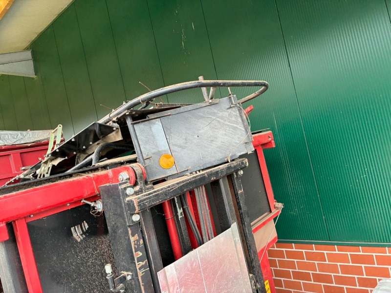 Case 7088 Axial-Flow - Зерноуборочный комбайн: фото 3 Case 7088 Axial-Flow - Зерноуборочный комбайн: фото 3