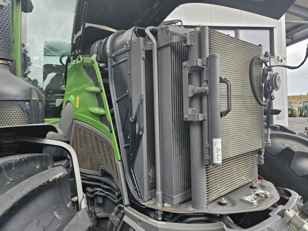 Fendt 828 PROFI PLUS - Трактор: фото 2 Fendt 828 PROFI PLUS - Трактор: фото 2