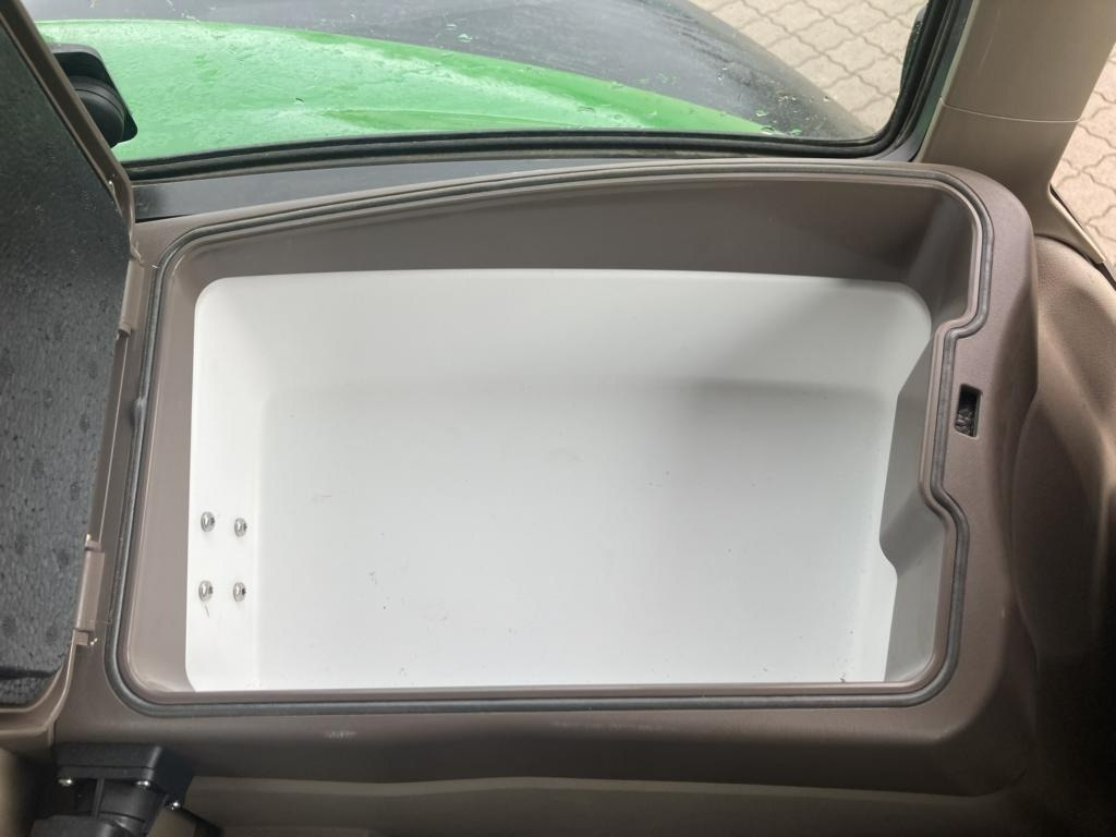 John Deere 6M240 - Трактор: фото 3 John Deere 6M240 - Трактор: фото 3