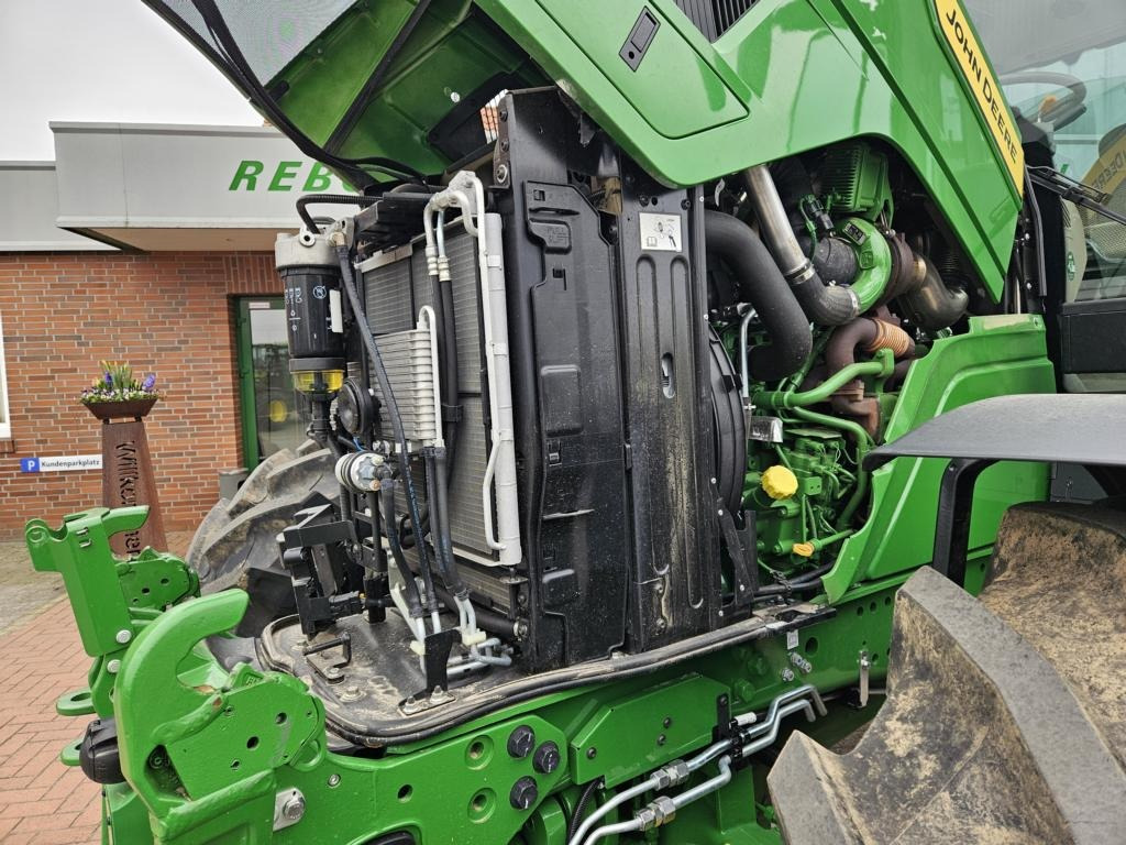 John Deere 6R155 - Трактор: фото 4 John Deere 6R155 - Трактор: фото 4