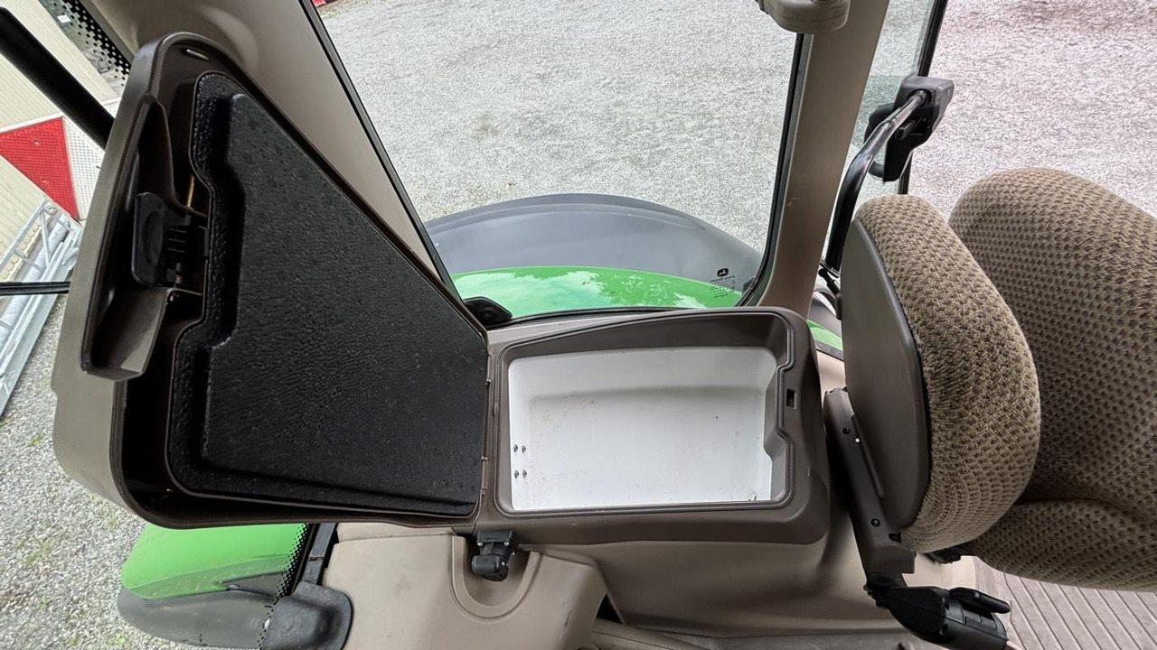 John Deere 6R195 - Трактор: фото 5 John Deere 6R195 - Трактор: фото 5