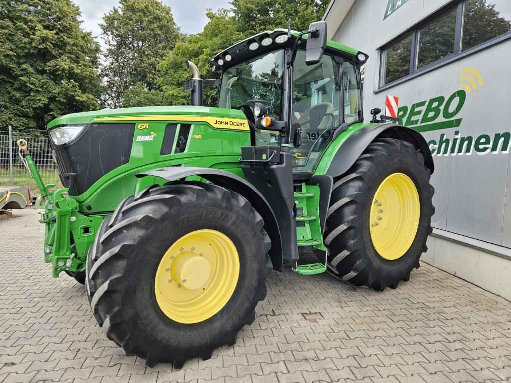 John Deere 6R195 - Трактор: фото 1 John Deere 6R195 - Трактор: фото 1