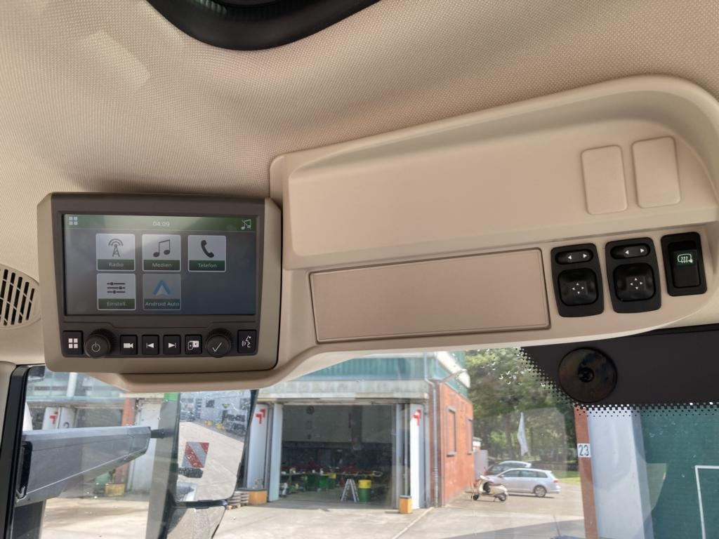 John Deere 6R250 - Трактор: фото 3 John Deere 6R250 - Трактор: фото 3