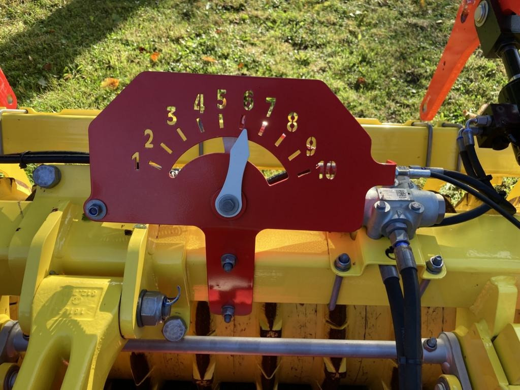 Pöttinger LION 403 C - Борона: фото 3 Pöttinger LION 403 C - Борона: фото 3