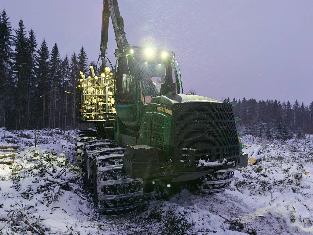 John Deere 1110G - Форвардер: фото 5 John Deere 1110G - Форвардер: фото 5