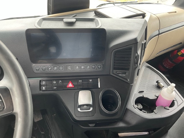 Mercedes-Benz Actros - Тягач: фото 5 Mercedes-Benz Actros - Тягач: фото 5