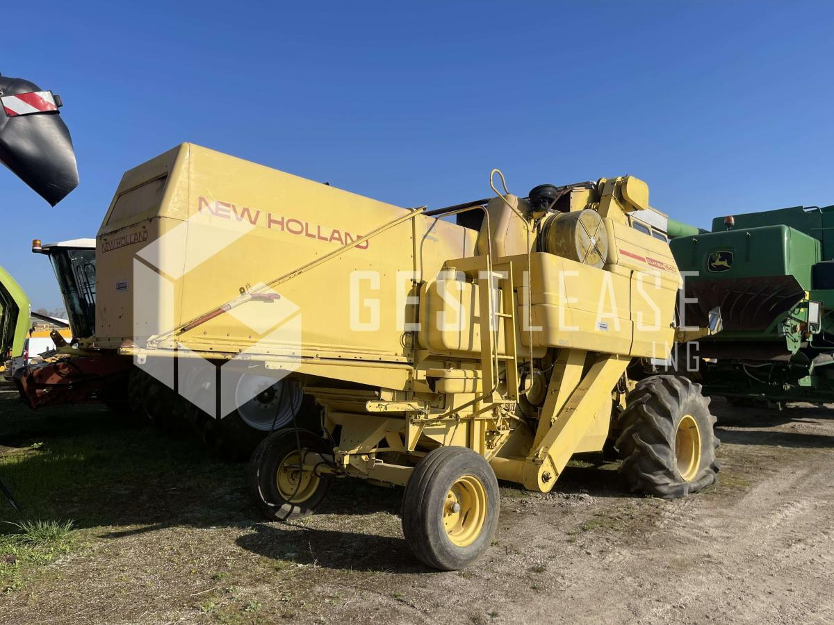 New Holland CLAYSON 1540 - Зерноуборочный комбайн: фото 2 New Holland CLAYSON 1540 - Зерноуборочный комбайн: фото 2