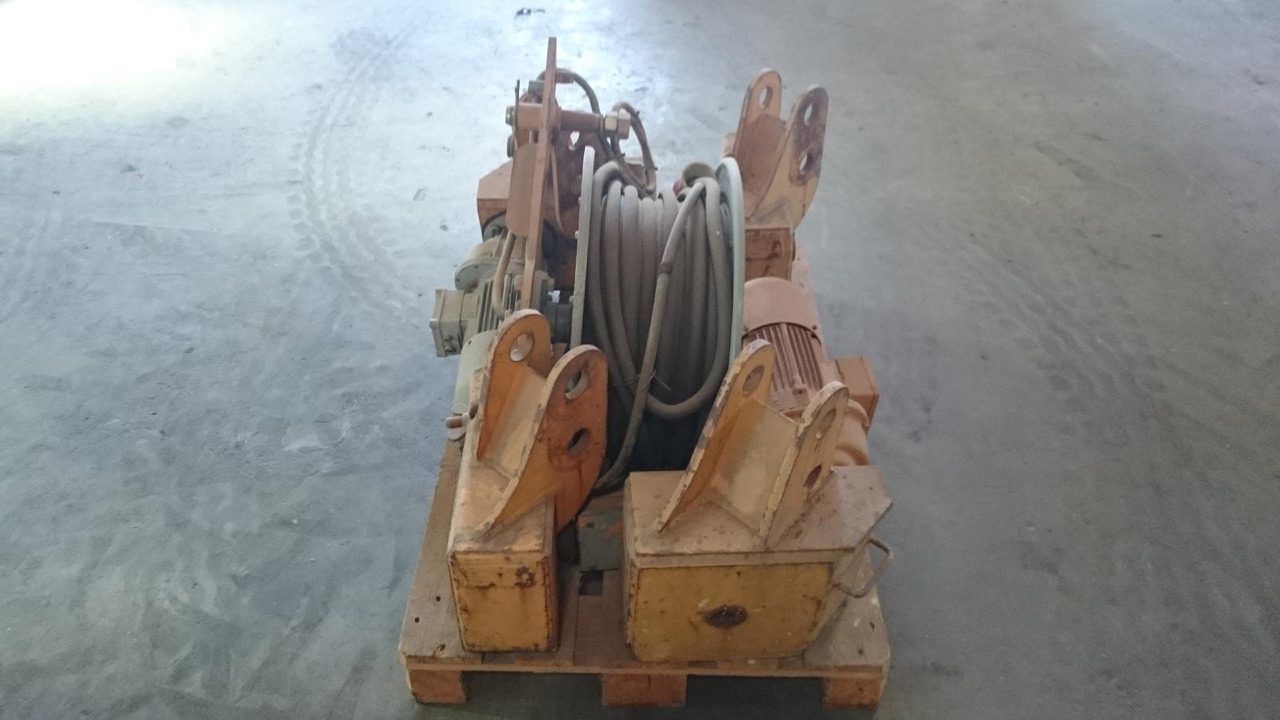 Liebherr Schienenfahrewerk Schienenfahrwerk für 34K, 35K - Строительное оборудование: фото 4 Liebherr Schienenfahrewerk Schienenfahrwerk für 34K, 35K - Строительное оборудование: фото 4