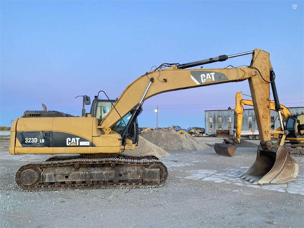 CAT 323 DLN - Гусеничный экскаватор: фото 5 CAT 323 DLN - Гусеничный экскаватор: фото 5