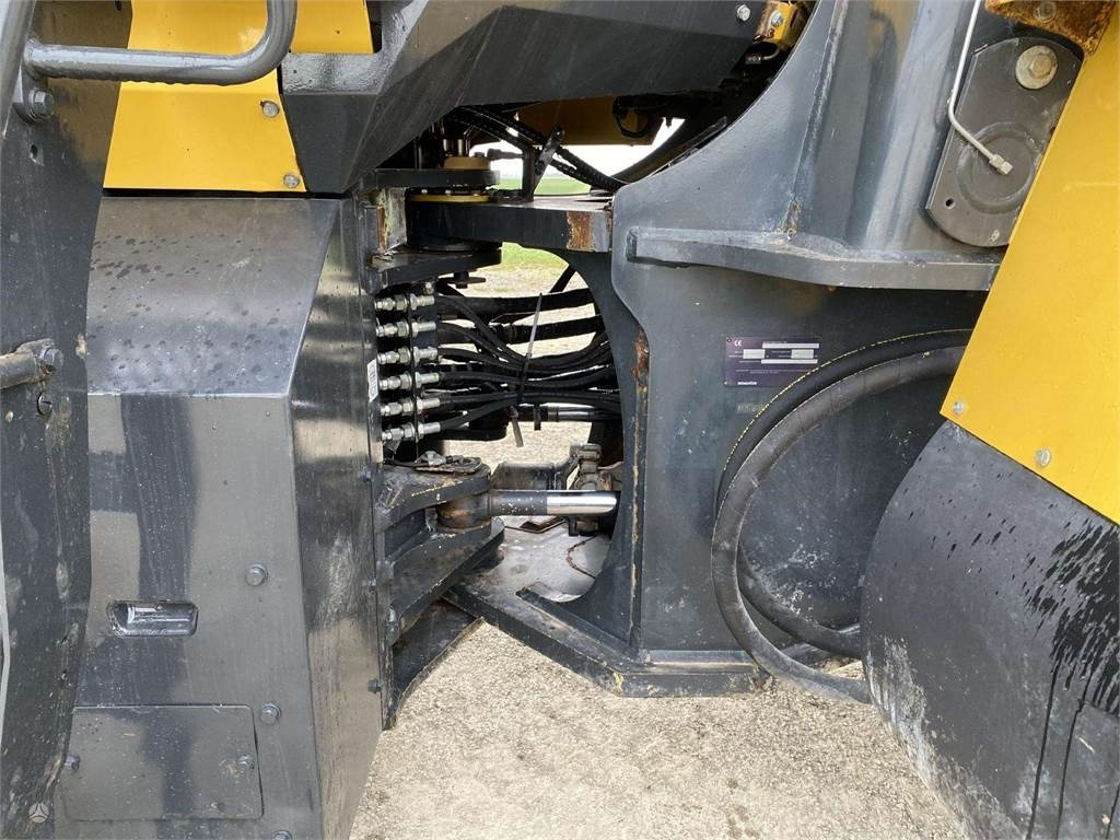 Колёсный погрузчик Komatsu WA 480-6: фото 19 Колёсный погрузчик Komatsu WA 480-6: фото 19