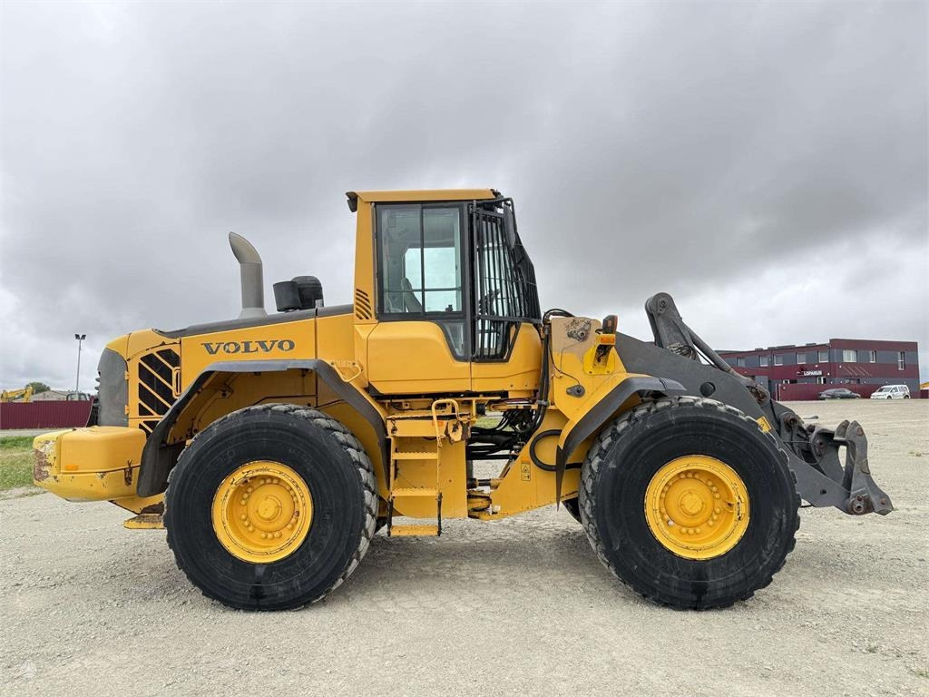 Volvo L 120 F , 4rd line , coupler - Колёсный погрузчик: фото 5 Volvo L 120 F , 4rd line , coupler - Колёсный погрузчик: фото 5