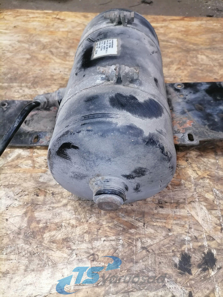 DAF Air tank 1733548 - Универсальная запчасть для Грузовиков: фото 4 DAF Air tank 1733548 - Универсальная запчасть для Грузовиков: фото 4