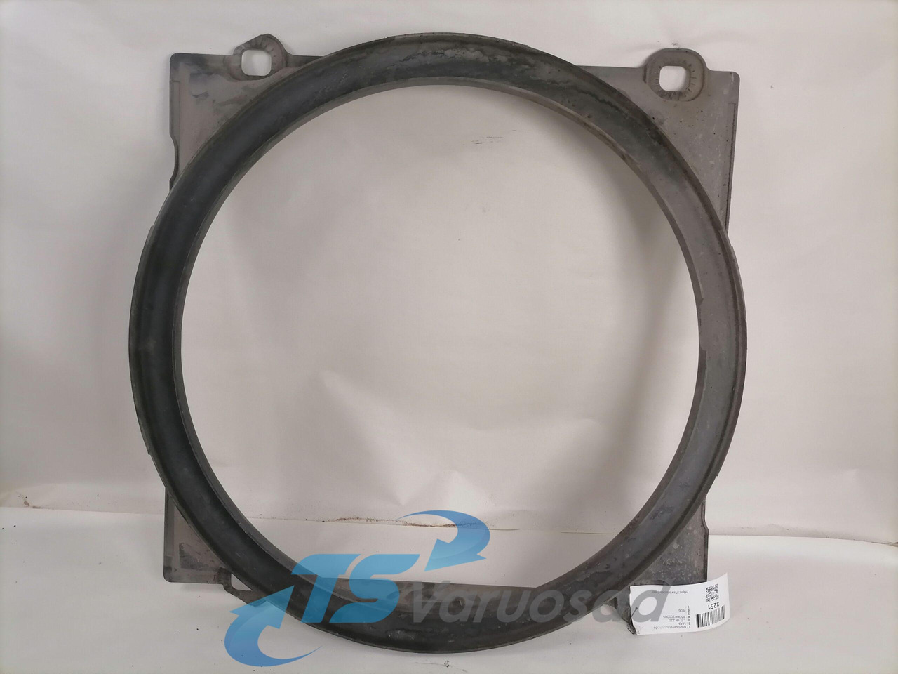 MAN Fan shroud 85066200005 - Радиатор для Грузовиков: фото 1 MAN Fan shroud 85066200005 - Радиатор для Грузовиков: фото 1