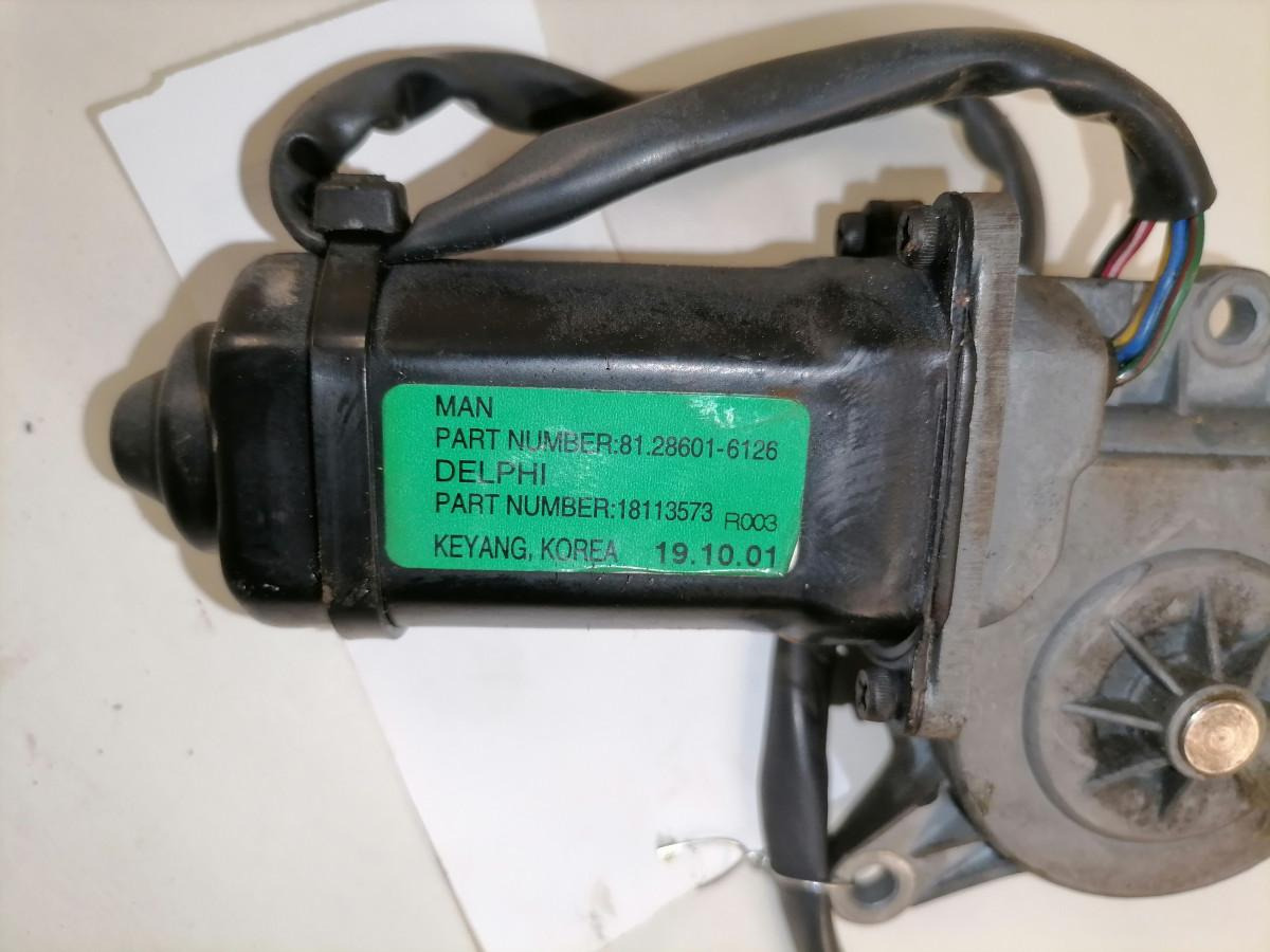 MAN Glass lift 81286016126 - Стекло и запчасти для Грузовиков: фото 4 MAN Glass lift 81286016126 - Стекло и запчасти для Грузовиков: фото 4