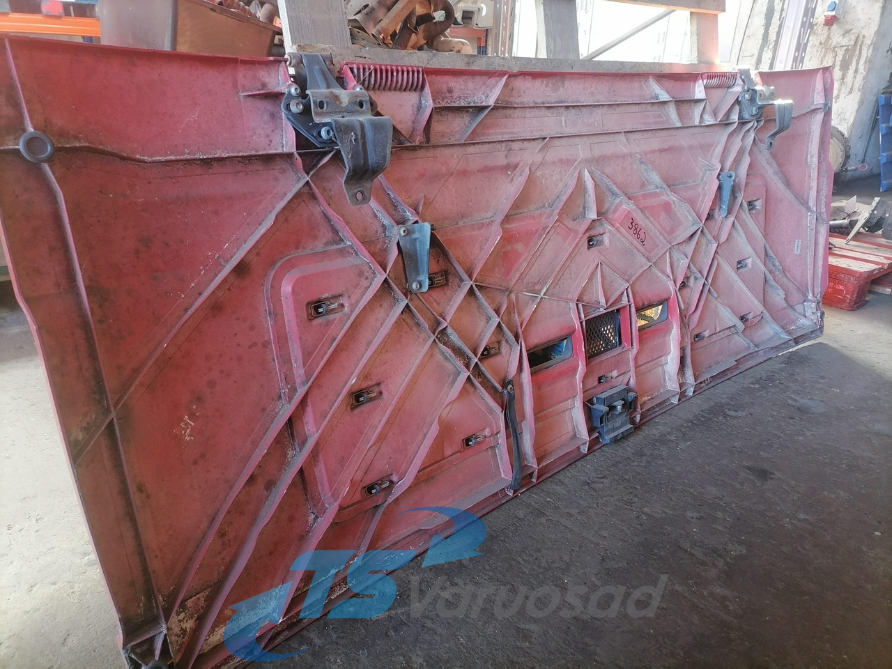MAN Grille panel 81611100053 - Решётка радиатора для Грузовиков: фото 3 MAN Grille panel 81611100053 - Решётка радиатора для Грузовиков: фото 3