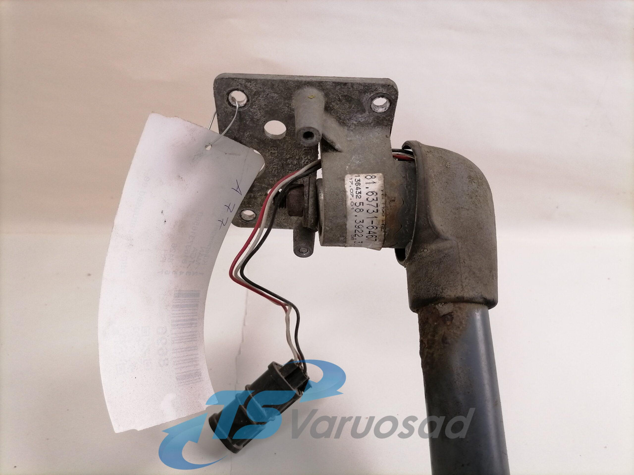 MAN Küljepeegel, parem 81637316560 - Зеркало заднего вида для Грузовиков: фото 3 MAN Küljepeegel, parem 81637316560 - Зеркало заднего вида для Грузовиков: фото 3