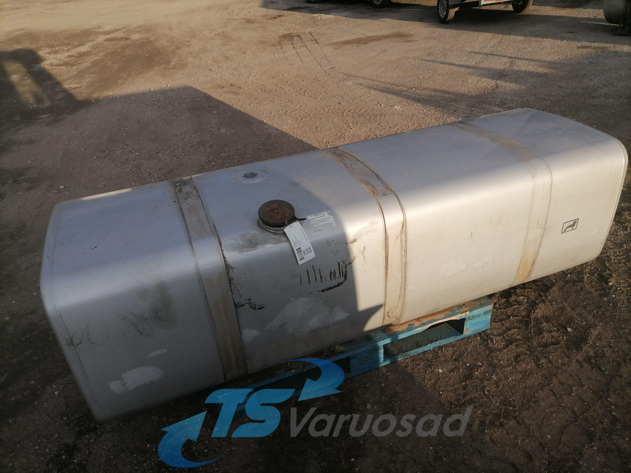 MAN Kütusepaak 800L 81122015598 - Топливный бак для Грузовиков: фото 1 MAN Kütusepaak 800L 81122015598 - Топливный бак для Грузовиков: фото 1