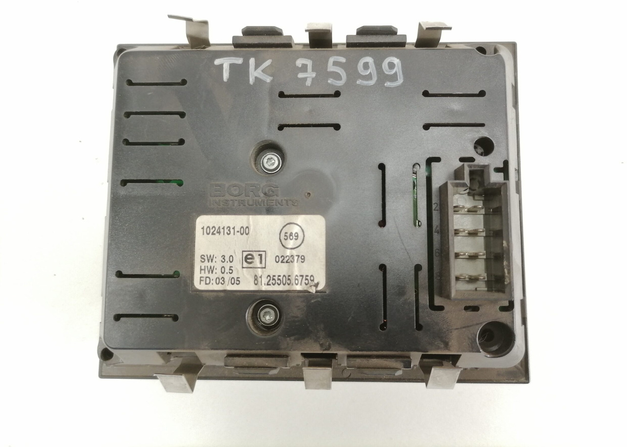 MAN Radio / Telefon 81255056759 - Блок управления для Грузовиков: фото 4 MAN Radio / Telefon 81255056759 - Блок управления для Грузовиков: фото 4