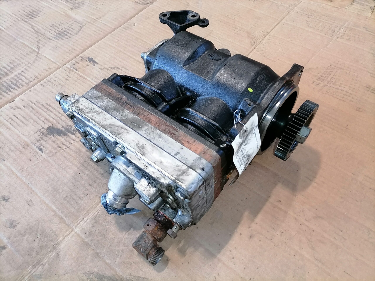 Mercedes-Benz Air compressor K165523N00 - Пневмокомпрессор для Грузовиков: фото 2 Mercedes-Benz Air compressor K165523N00 - Пневмокомпрессор для Грузовиков: фото 2