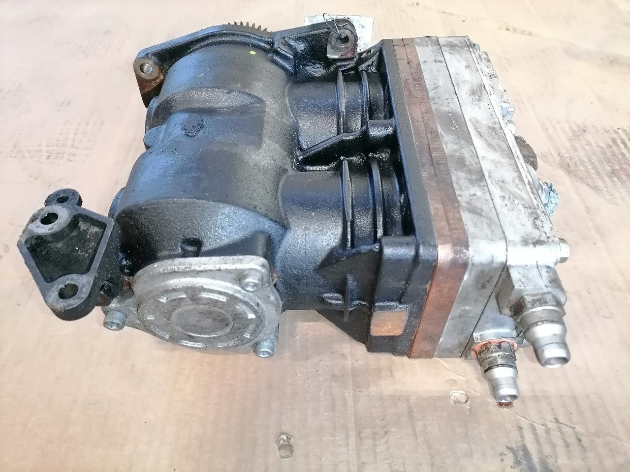 Mercedes-Benz Air compressor K165523N00 - Пневмокомпрессор для Грузовиков: фото 4 Mercedes-Benz Air compressor K165523N00 - Пневмокомпрессор для Грузовиков: фото 4