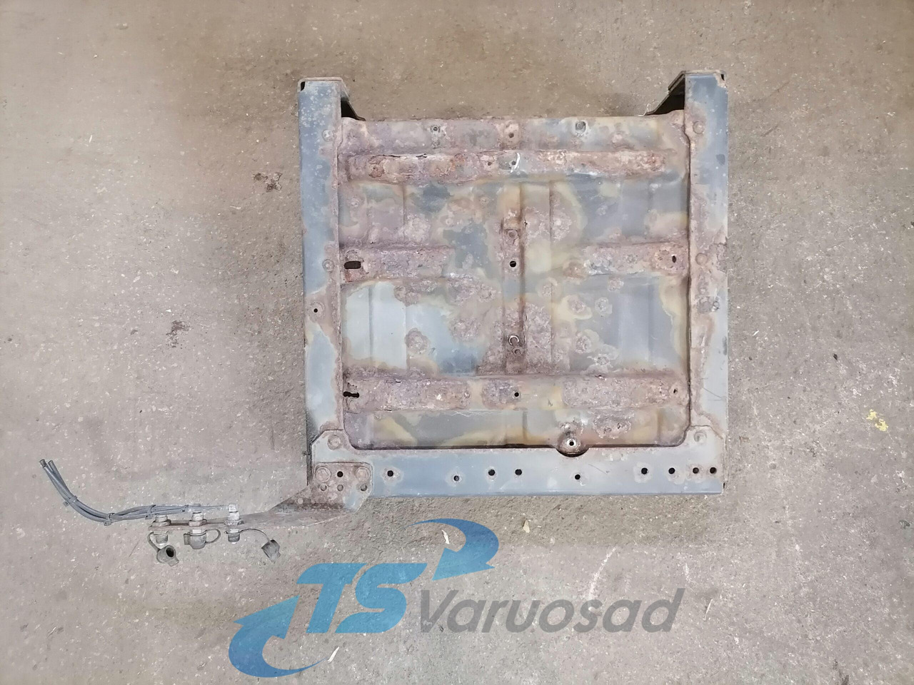 Mercedes-Benz Battery box A9415400916 - Аккумулятор для Грузовиков: фото 4 Mercedes-Benz Battery box A9415400916 - Аккумулятор для Грузовиков: фото 4
