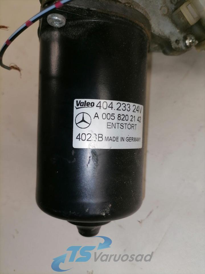 Mercedes-Benz Kojamehe mootor A0058202142 - Щетка стеклоочистителя для Грузовиков: фото 3 Mercedes-Benz Kojamehe mootor A0058202142 - Щетка стеклоочистителя для Грузовиков: фото 3