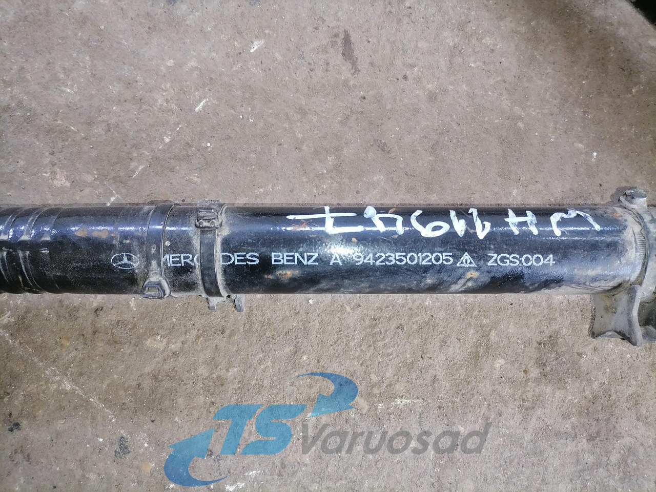 Mercedes-Benz V- rod A9423501205 - Ось и запчасти для Грузовиков: фото 2 Mercedes-Benz V- rod A9423501205 - Ось и запчасти для Грузовиков: фото 2