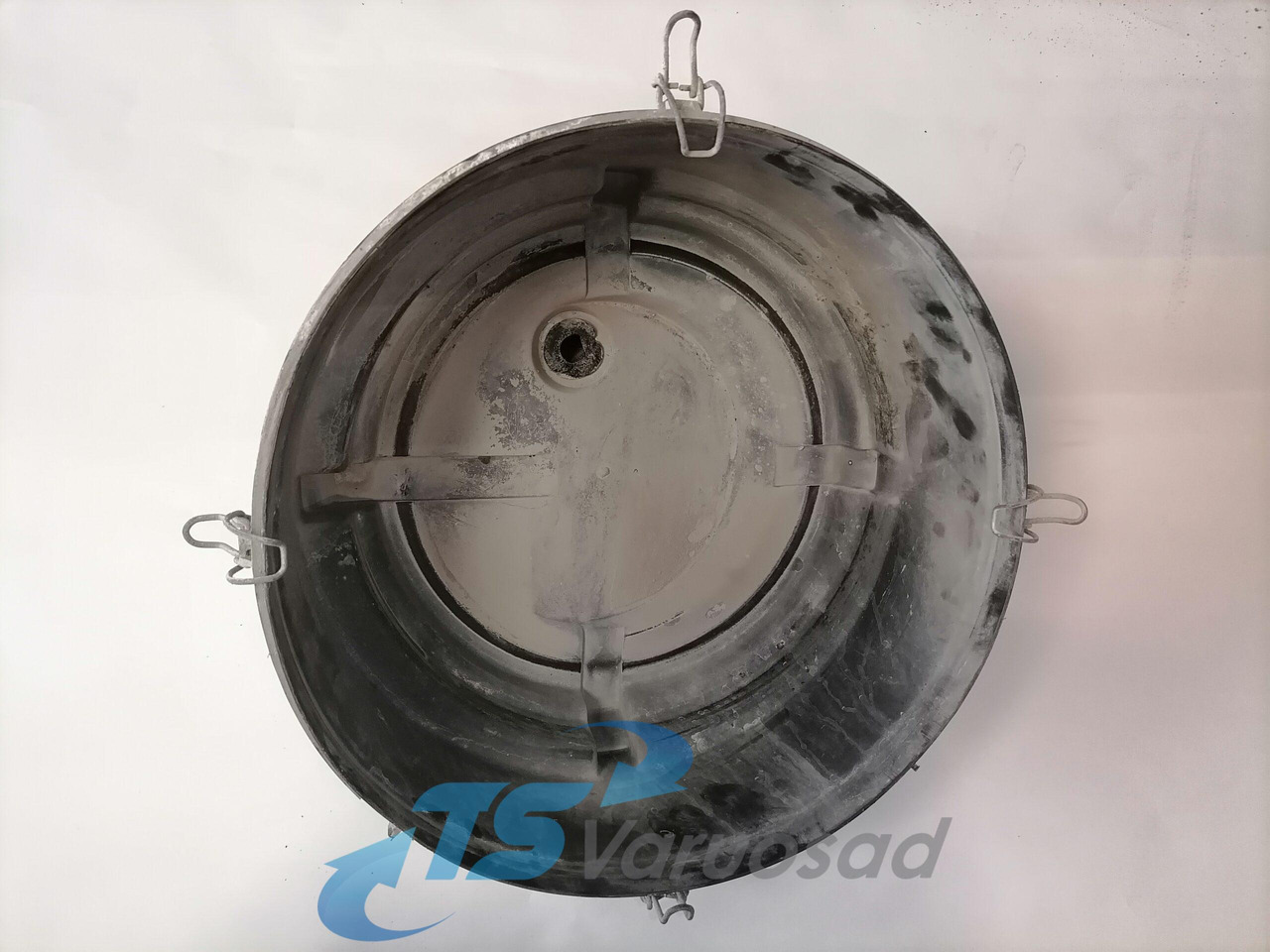 Scania Air filter housing cover 1387546 - Система впуска для Грузовиков: фото 2 Scania Air filter housing cover 1387546 - Система впуска для Грузовиков: фото 2