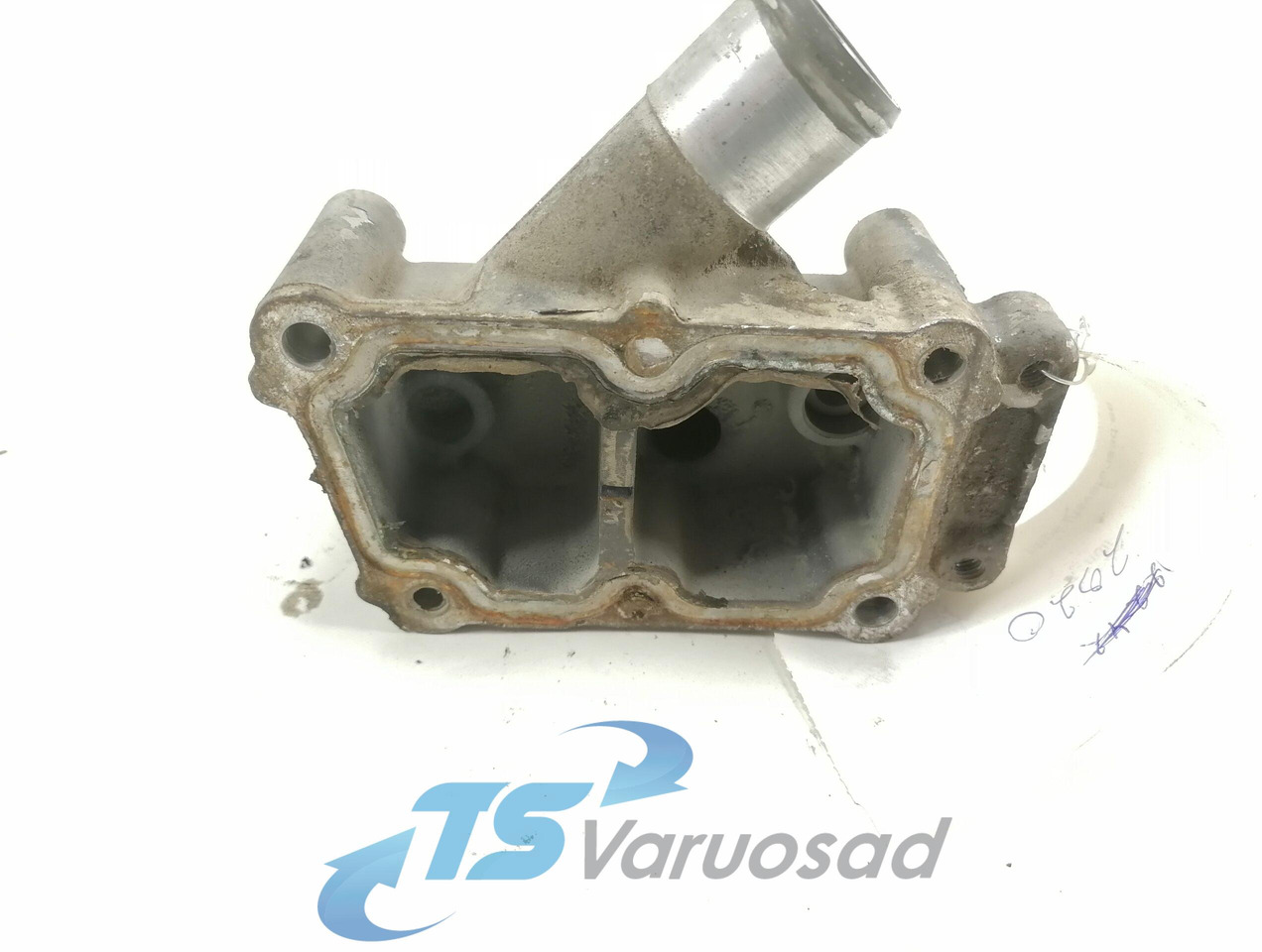 Scania Coolant pipe connection 1851528 - Система охлаждения для Грузовиков: фото 4 Scania Coolant pipe connection 1851528 - Система охлаждения для Грузовиков: фото 4