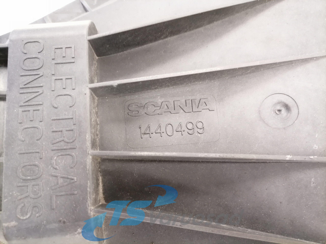 Scania Kabiini juhtmestiku harukarp 1440499 - Предохранитель для Грузовиков: фото 3 Scania Kabiini juhtmestiku harukarp 1440499 - Предохранитель для Грузовиков: фото 3