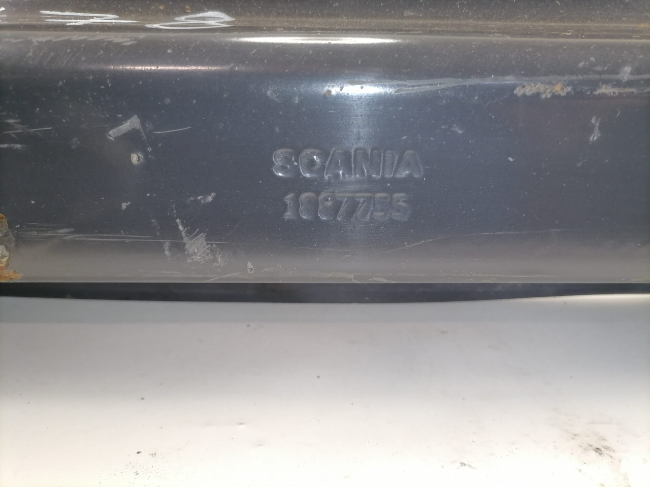 Scania Kütusepaagi kandur, Scania 1887755 - Топливный бак для Грузовиков: фото 2 Scania Kütusepaagi kandur, Scania 1887755 - Топливный бак для Грузовиков: фото 2