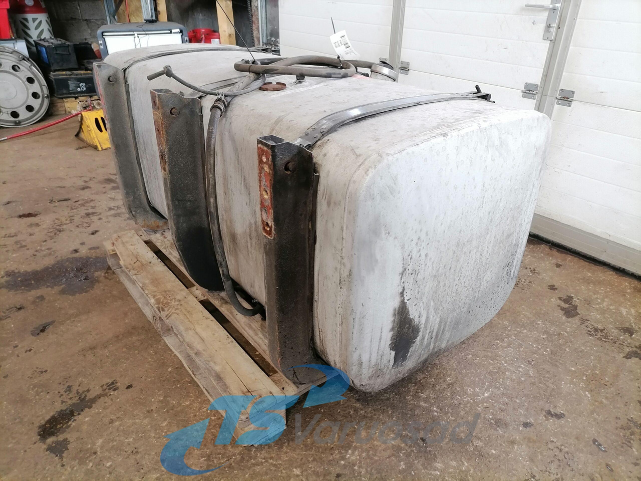 Scania Kütusepaak 700L 1517309 - Топливный бак для Грузовиков: фото 5 Scania Kütusepaak 700L 1517309 - Топливный бак для Грузовиков: фото 5