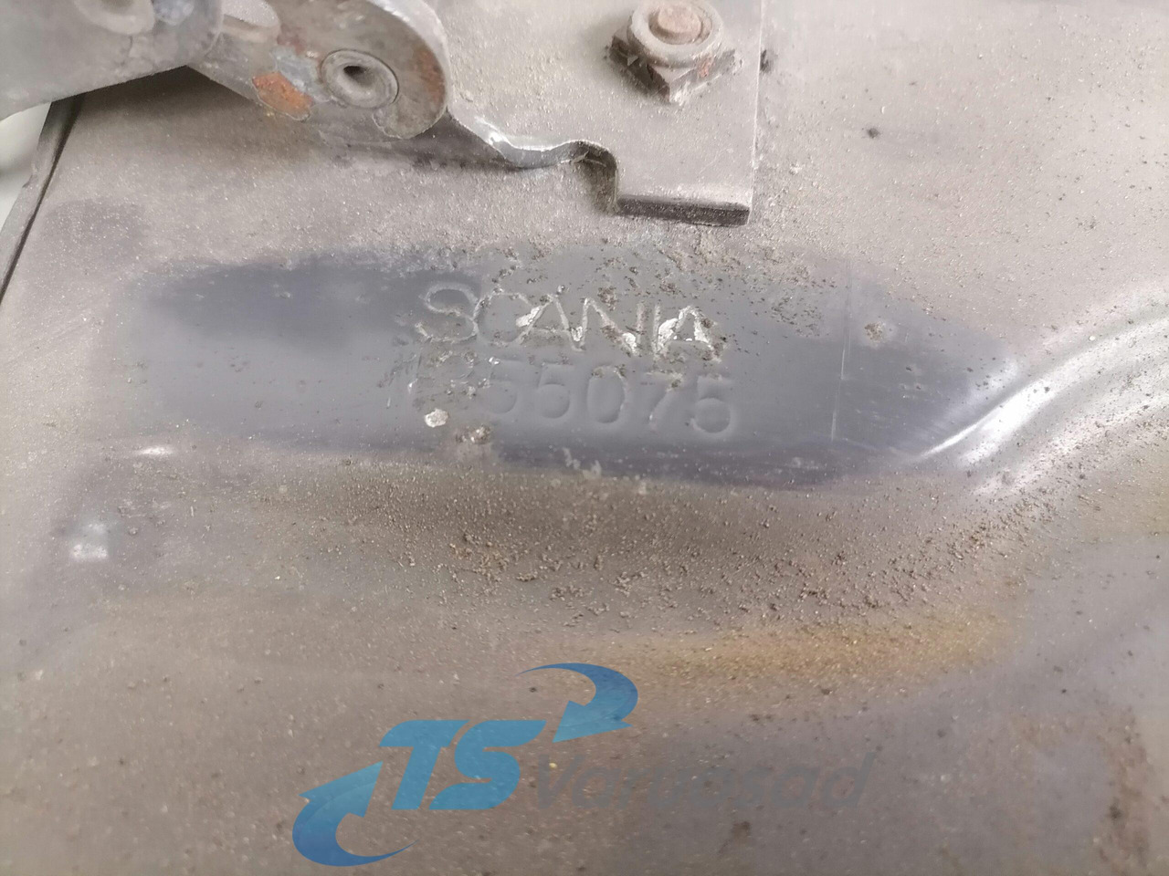Scania Mudguard bracket 1355075 - Универсальная запчасть для Грузовиков: фото 2 Scania Mudguard bracket 1355075 - Универсальная запчасть для Грузовиков: фото 2