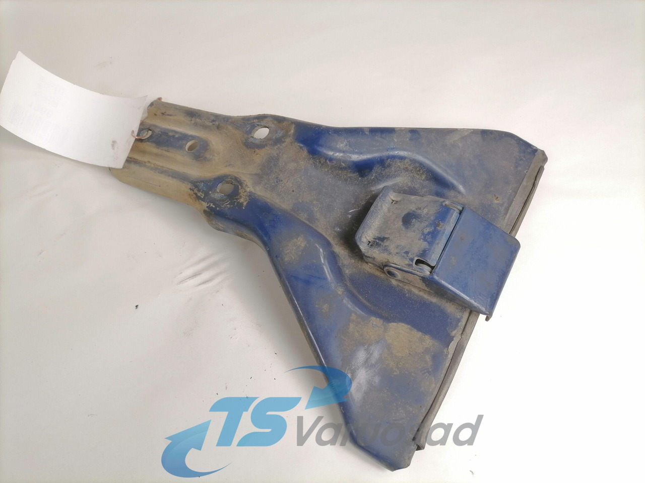 Scania Mudguard bracket 1377439 - Универсальная запчасть для Грузовиков: фото 1 Scania Mudguard bracket 1377439 - Универсальная запчасть для Грузовиков: фото 1
