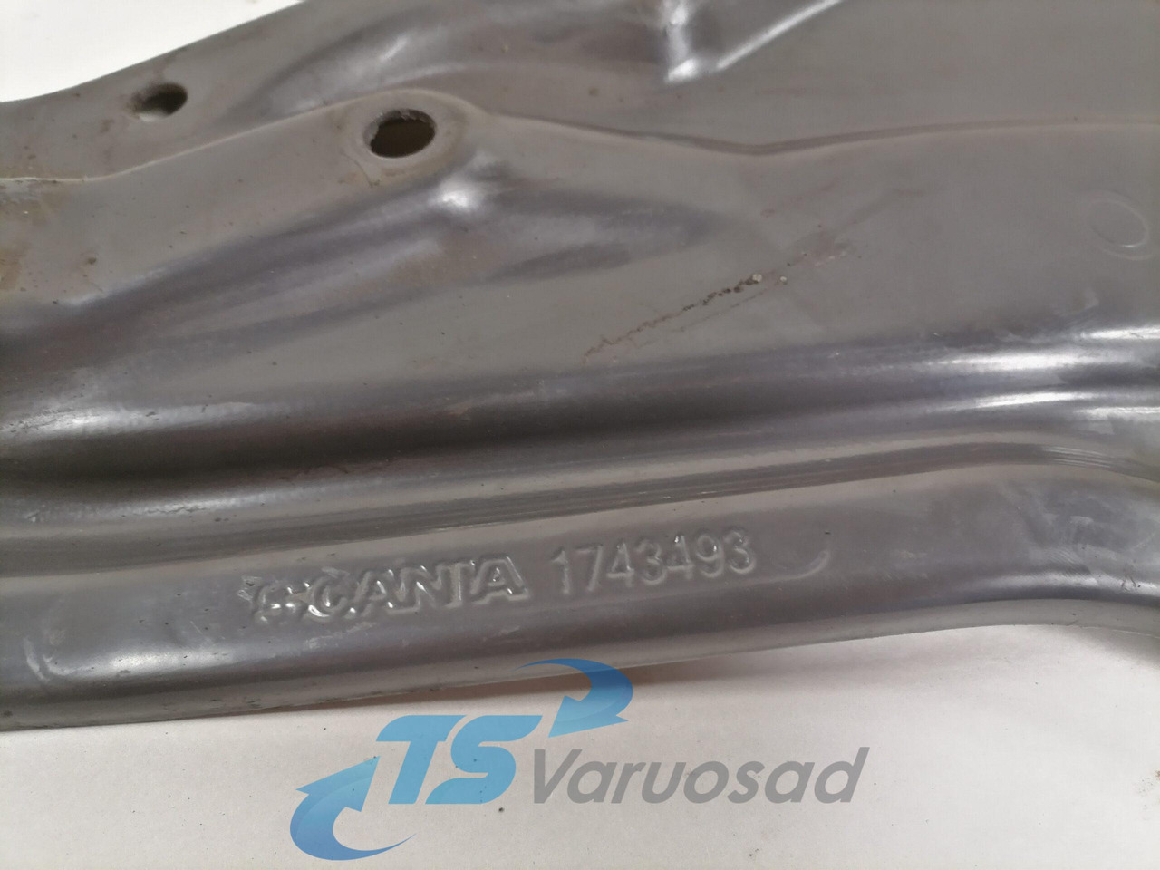 Scania Mudguard bracket 1743493 - Универсальная запчасть для Грузовиков: фото 4 Scania Mudguard bracket 1743493 - Универсальная запчасть для Грузовиков: фото 4
