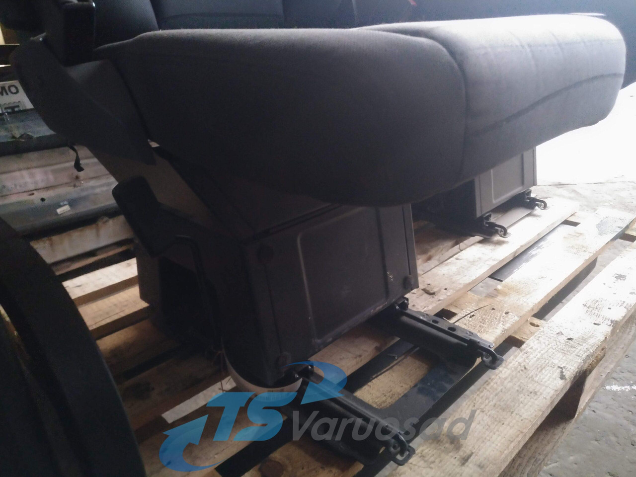 Scania Passenger seat - Сиденье для Грузовиков: фото 3 Scania Passenger seat - Сиденье для Грузовиков: фото 3