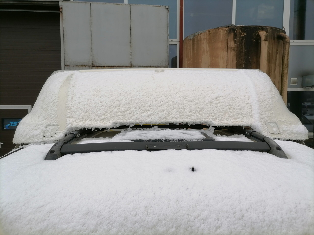 Scania Scania cab wind deflector, roof 1757973 - Аэродинамика/ Спойлеры для Грузовиков: фото 2 Scania Scania cab wind deflector, roof 1757973 - Аэродинамика/ Спойлеры для Грузовиков: фото 2