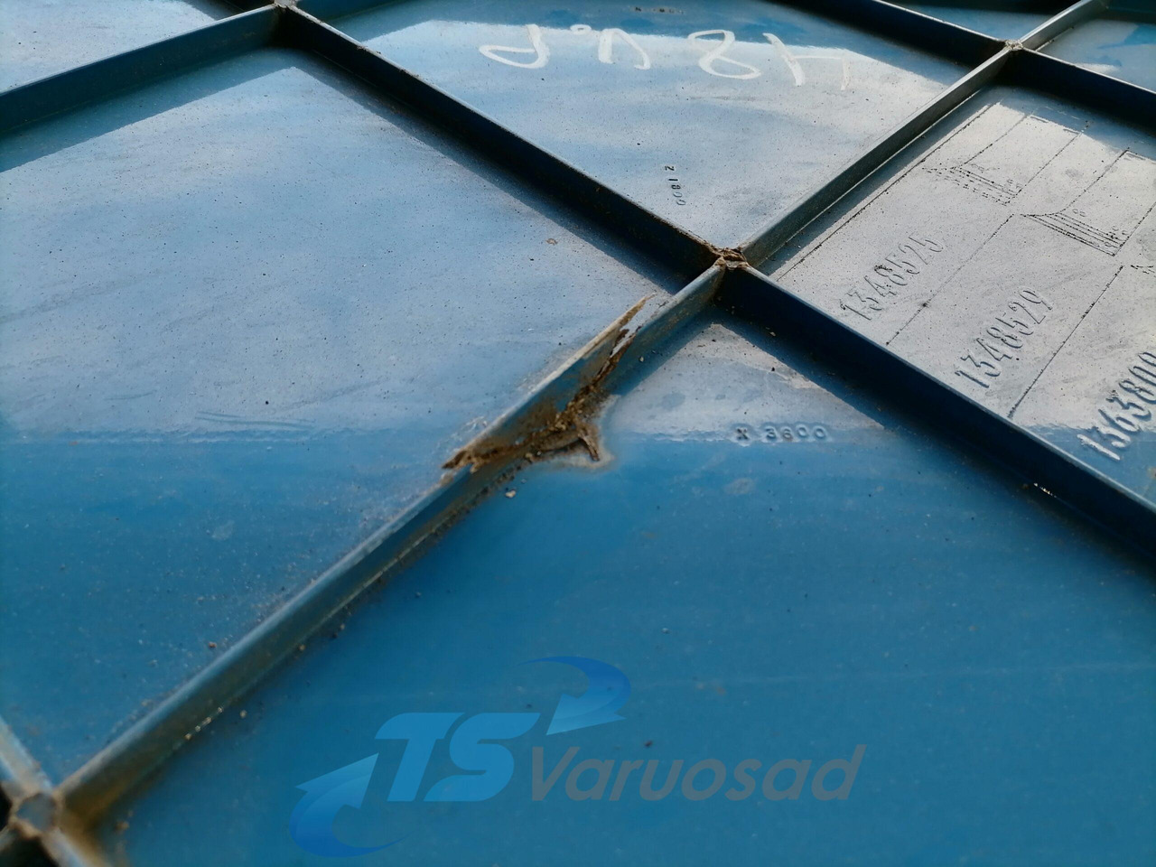 Scania Scania kabiini tuulesuunaja, vasak külg 1348521 - Аэродинамика/ Спойлеры для Грузовиков: фото 4 Scania Scania kabiini tuulesuunaja, vasak külg 1348521 - Аэродинамика/ Спойлеры для Грузовиков: фото 4